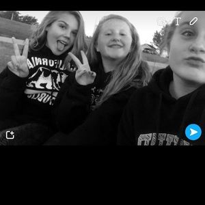 Meet your Posher, Julia