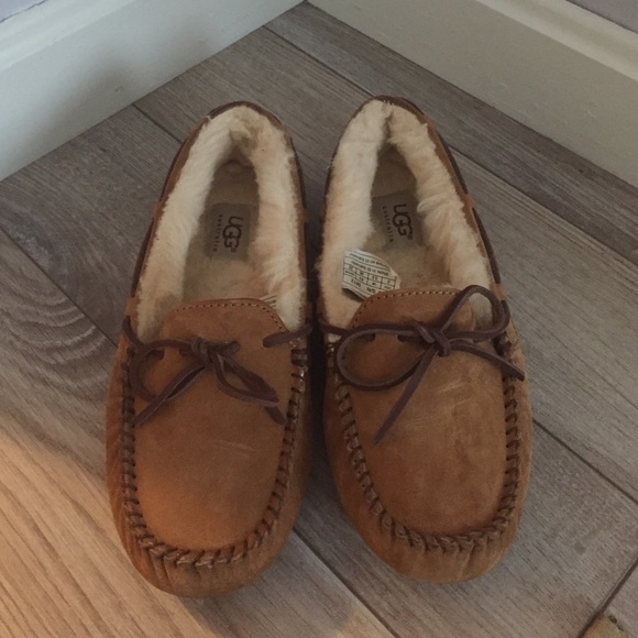 UGG Dakota Slipper