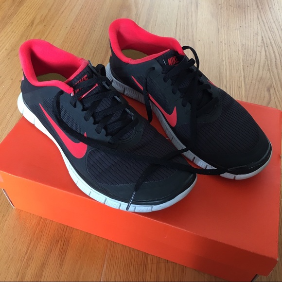 Nike Freerun 4.0 like new men's 7 women's 8.5
