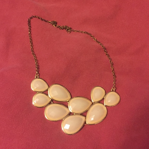 Beautiful statement necklace - Picture 2 of 4