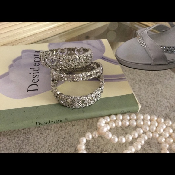 Lisa Vanderpump  Jewelry - LISA VANDERPUMP SET OF 3 CRYSTAL STRETCH BRACELETS