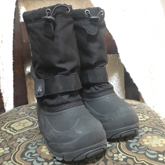 Boys size 13 Kamik snow all weather boot