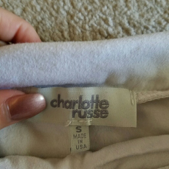 A white Mini skirt - Picture 2 of 2