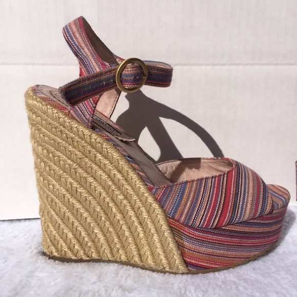 Charles David wedges