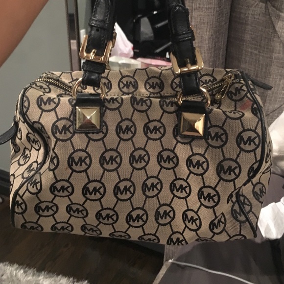 BAG - Picture 2 of 2