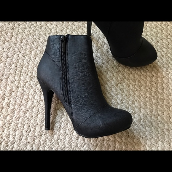 NWB-Black High Heel Booties