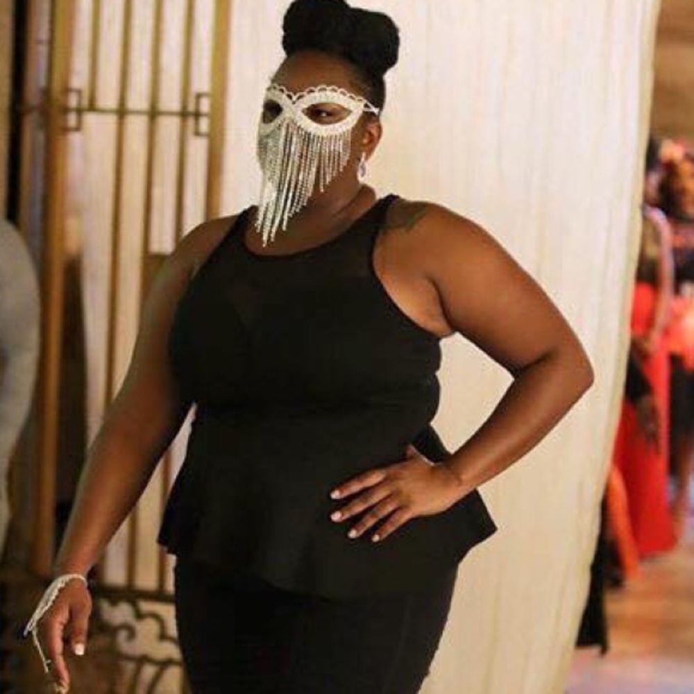 Masquerade Mask - Picture 2 of 2