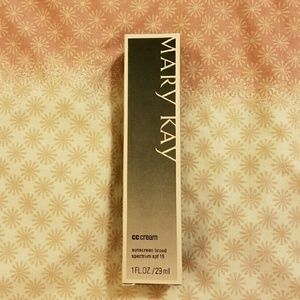 Mary Kay CC Cream SPF 15 Light to Medium