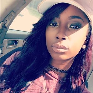 Meet your Posher, Kelli