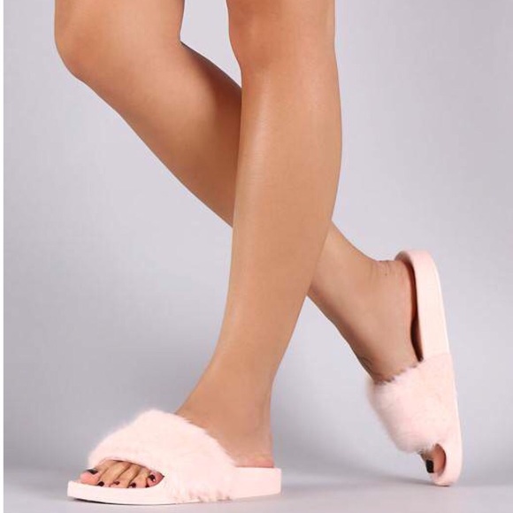 MUST GO‼️| new arrival | fur sliders - Picture 4 of 4