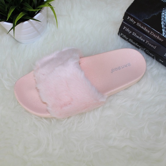 MUST GO‼️| new arrival | fur sliders - Picture 2 of 4