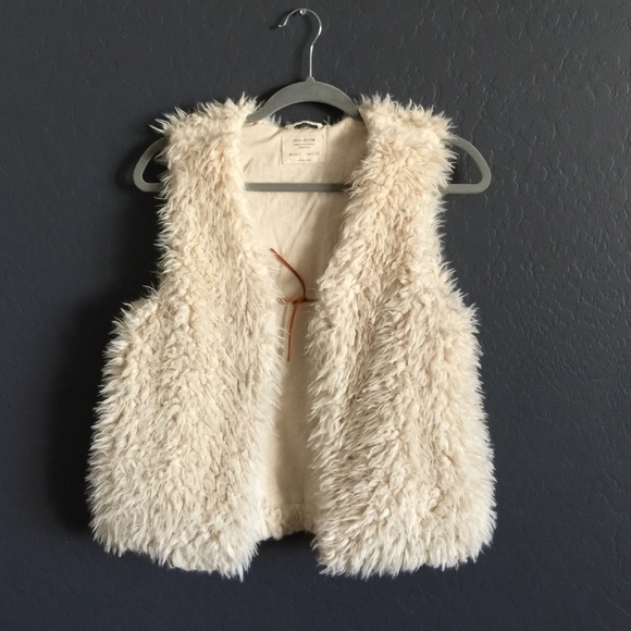 Fur vest