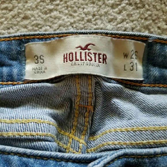 Light washed Hollister Jeans - Picture 3 of 3