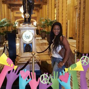 Meet your Posher, Dana