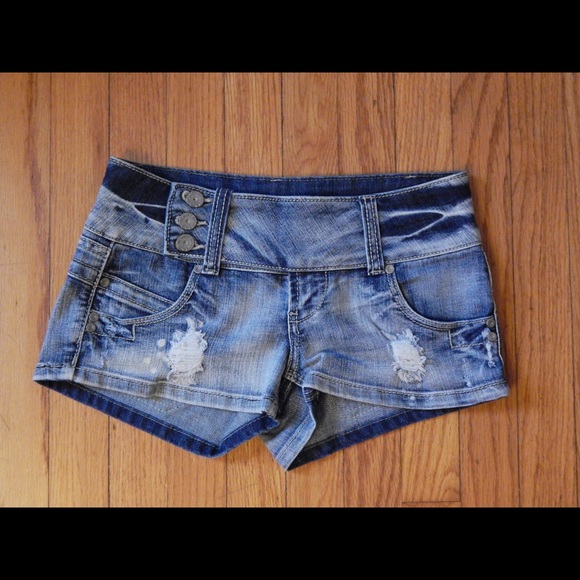 Almost Famous Shorts - Almost Famous Denim Shorts Sz 3 Almost Famous Shorts - Almost Famous Denim Shorts Sz 3