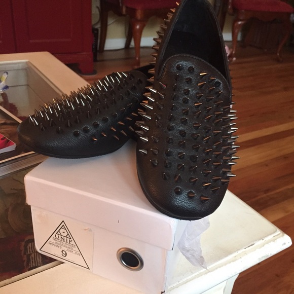BLACK UNIF HELLRAISERS WOMENS 9