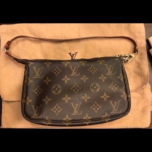 Louis Vuitton Monogram Pochette