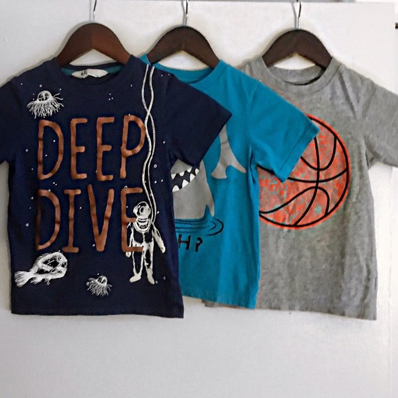 🤗Bundle🤗Toddler Graphic Tees