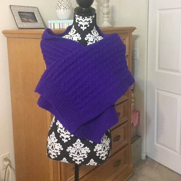 Handmade Scarve - Picture 4 of 4