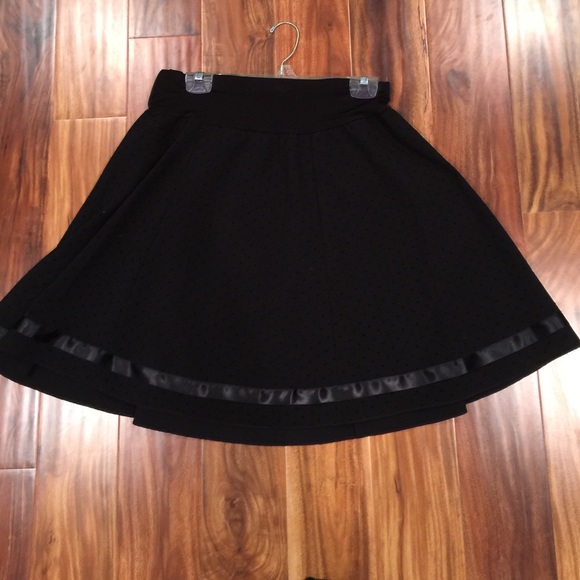 Adorable flirty black skirt❤️