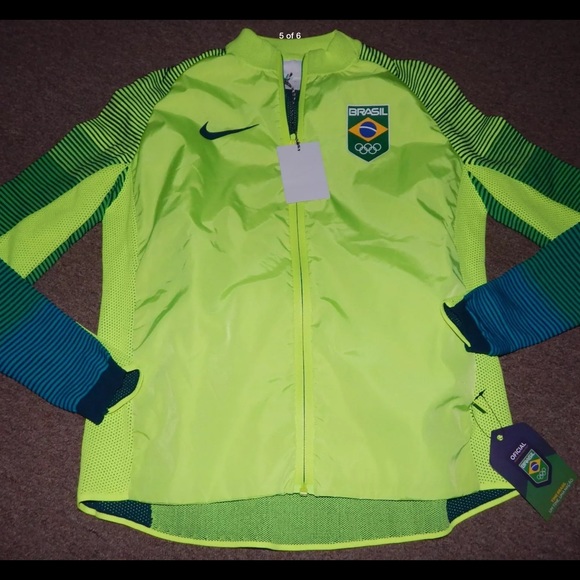 **SOLD**NIKE BRASIL DYNAMIC REVEAL KNIT TECH - Picture 4 of 4