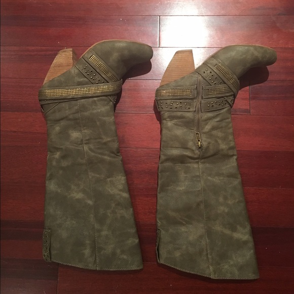 Not Rated Boots from Buckle - Picture 3 of 4