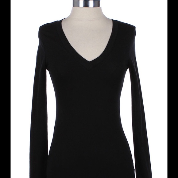 Women plain v neck long sleeve. Unused with tag