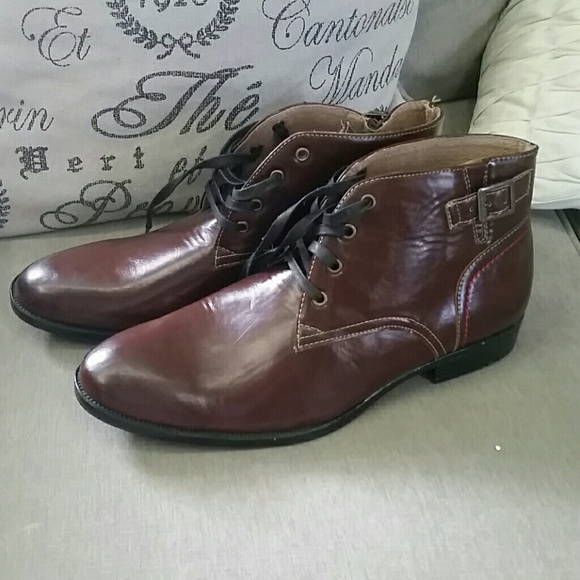 NWOT Men's leather ankle boots