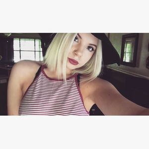 Meet your Posher, Raina