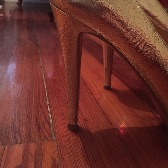 Gold platforms! - Picture 3 of 3