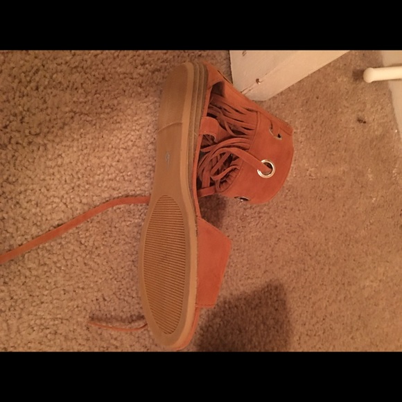 Sandles - Picture 2 of 3