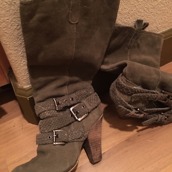 Boots - Picture 1 of 4