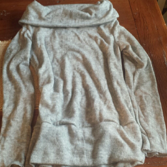 SOLD!   Cowl neck off shoulder sweater Like New - Picture 3 of 4