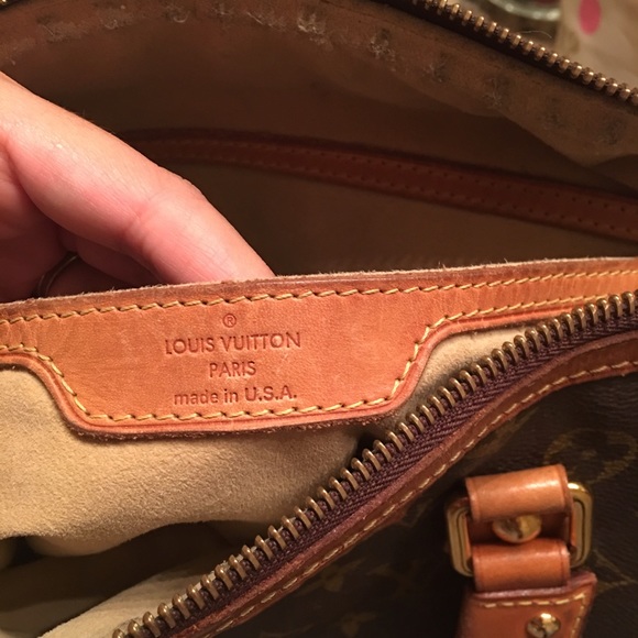 Authentic Louis Vuitton Retiro purse. - Picture 3 of 4