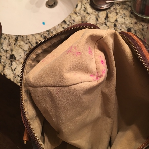 Authentic Louis Vuitton Retiro purse. - Picture 4 of 4