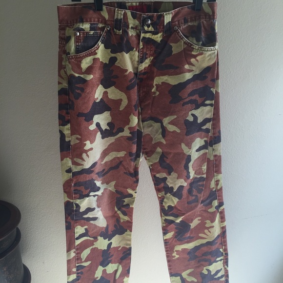 Jeans - Picture 2 of 3