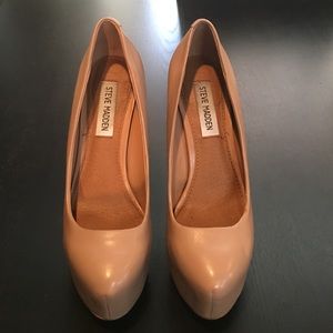 Nude Steve Madden Dejavu Pumps