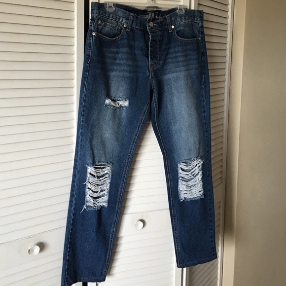Brand New pair of mens Jeans waist 34 length 32.