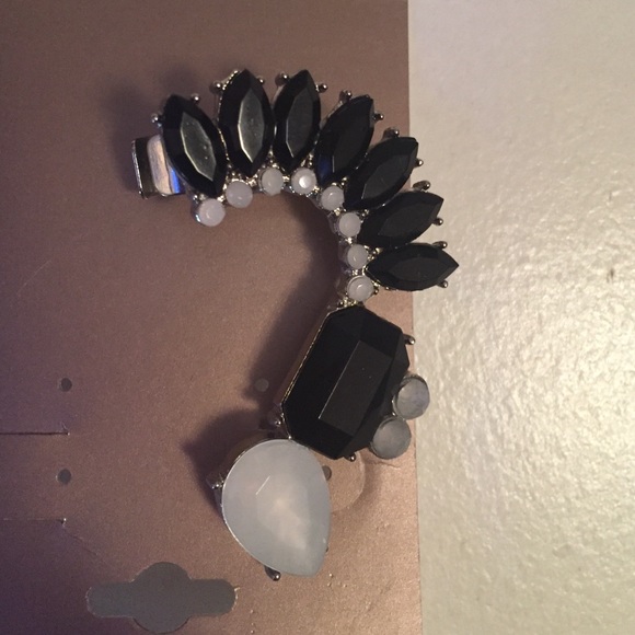 Ear Cuff - Picture 2 of 2