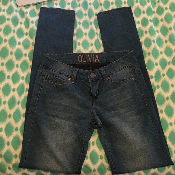 Dark wash women's jeggings.