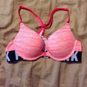 34a VS Pink bra