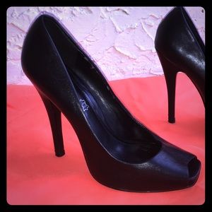 Black peep toe Aldo high heels
