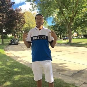 Meet your Posher, Deshaun