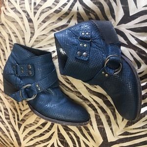 Free people booties. Dark navy blue snake print.