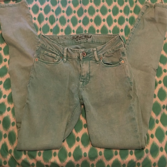 Light blue jeggings.