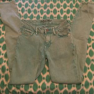 Light blue jeggings.