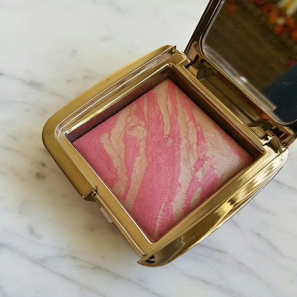 Hourglass Ambient Blush
