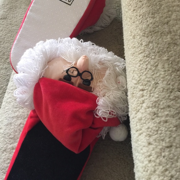 Santa 🎅 slippers soft material fun wear - Picture 2 of 2