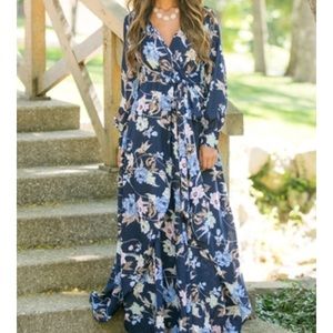 Long sleeve maxi dress!