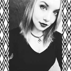 Meet your Posher, Holly